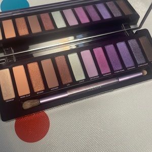 Urban Decay Ultraviolet palette